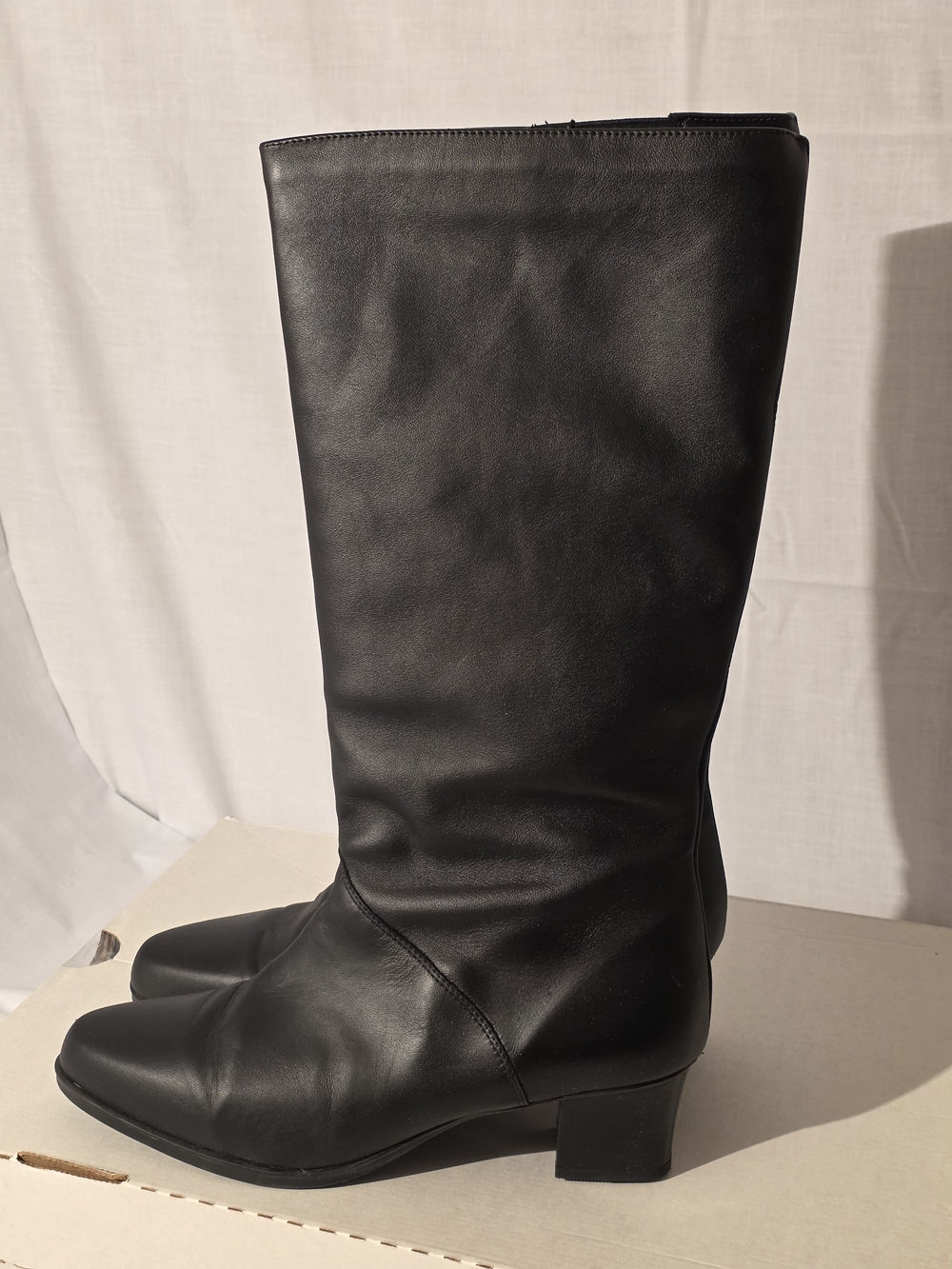 Women's "Regence of Canada" Black Leather Mid-Heel Lined Tall Boots, Sz 10